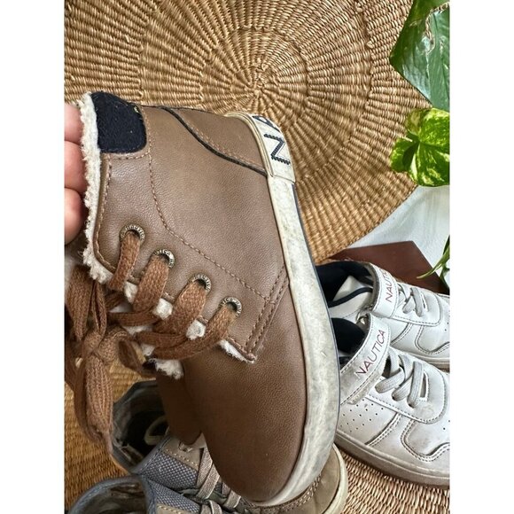 Kids size 8/9 toddler shoes set of 3 - Picture 8 of 12